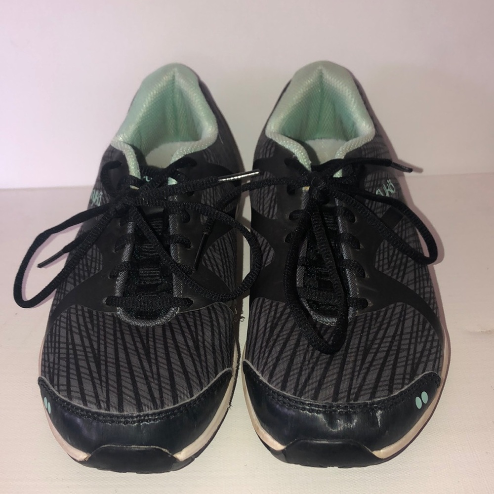 women’s sneakers